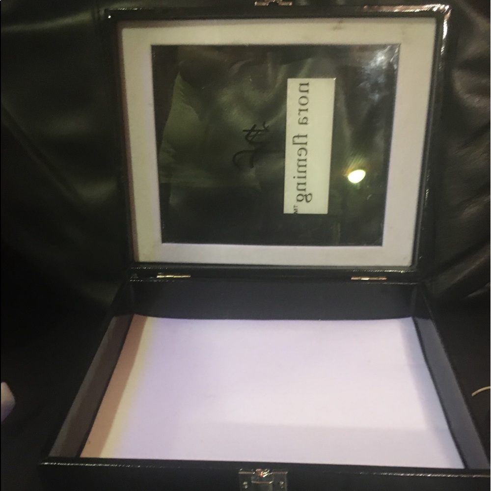 Beautiful Box - Picture 2 of 3